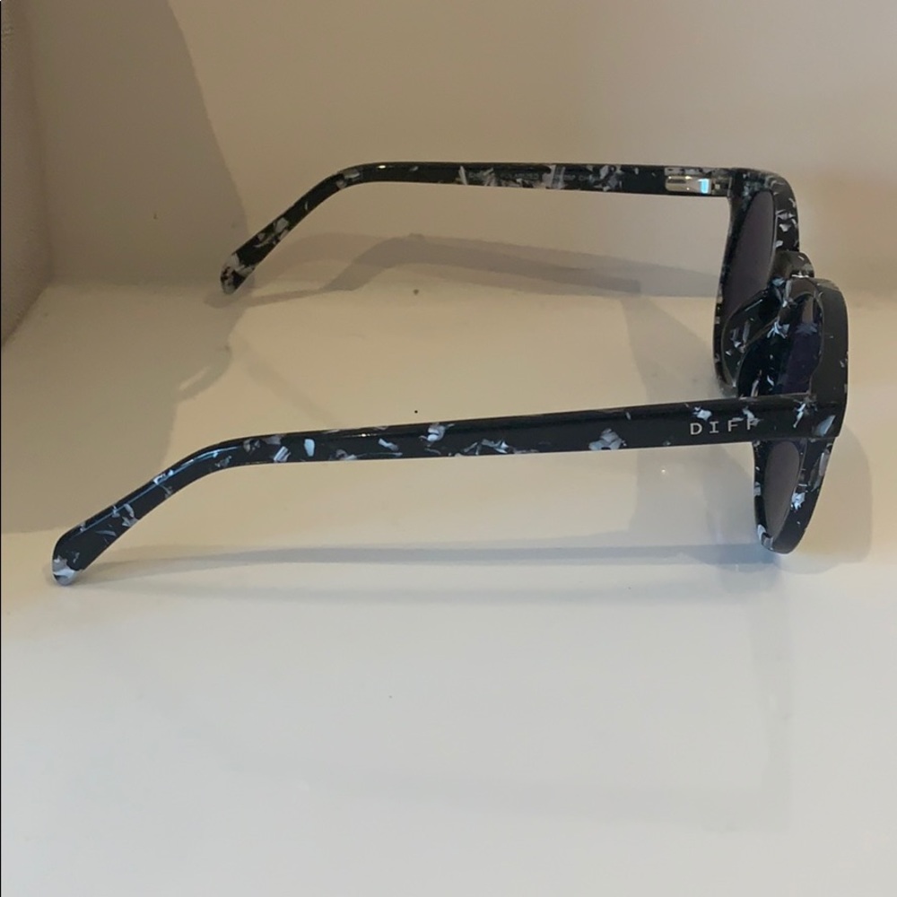 Diff Reflective Sunglasses - image 3